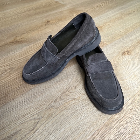 Vince Montebello suede loafer - Picture 1 of 7
